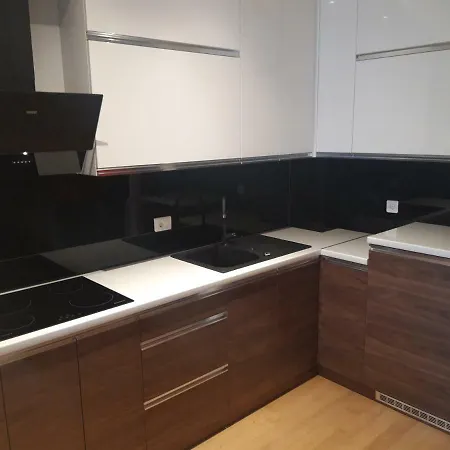 **kruna** Apart.i Ζλάτιμπορ